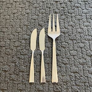 Metrona Stainless
J A HENCKELS (ZWILLING) Serving Pieces (3)